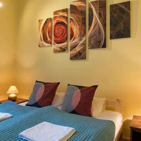 Big Cosy Retro Apt, Free Parking, 15Min Oldtown & Kazimierz - By Homelike Krakow Exterior photo